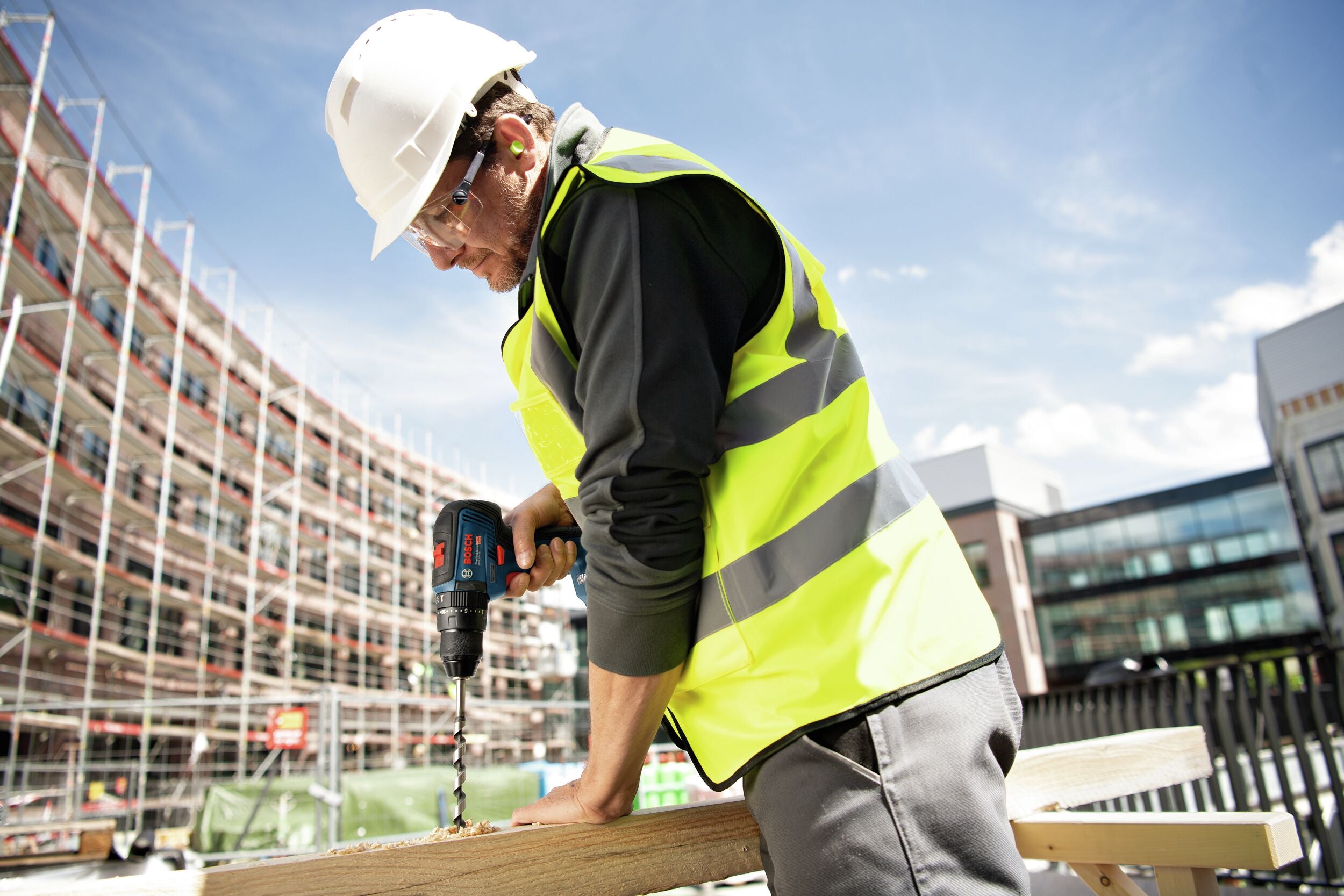 Bosch Professional Akku-Schlagbohrschrauber GSB 18V-55 Ohne Akku - in L-Case