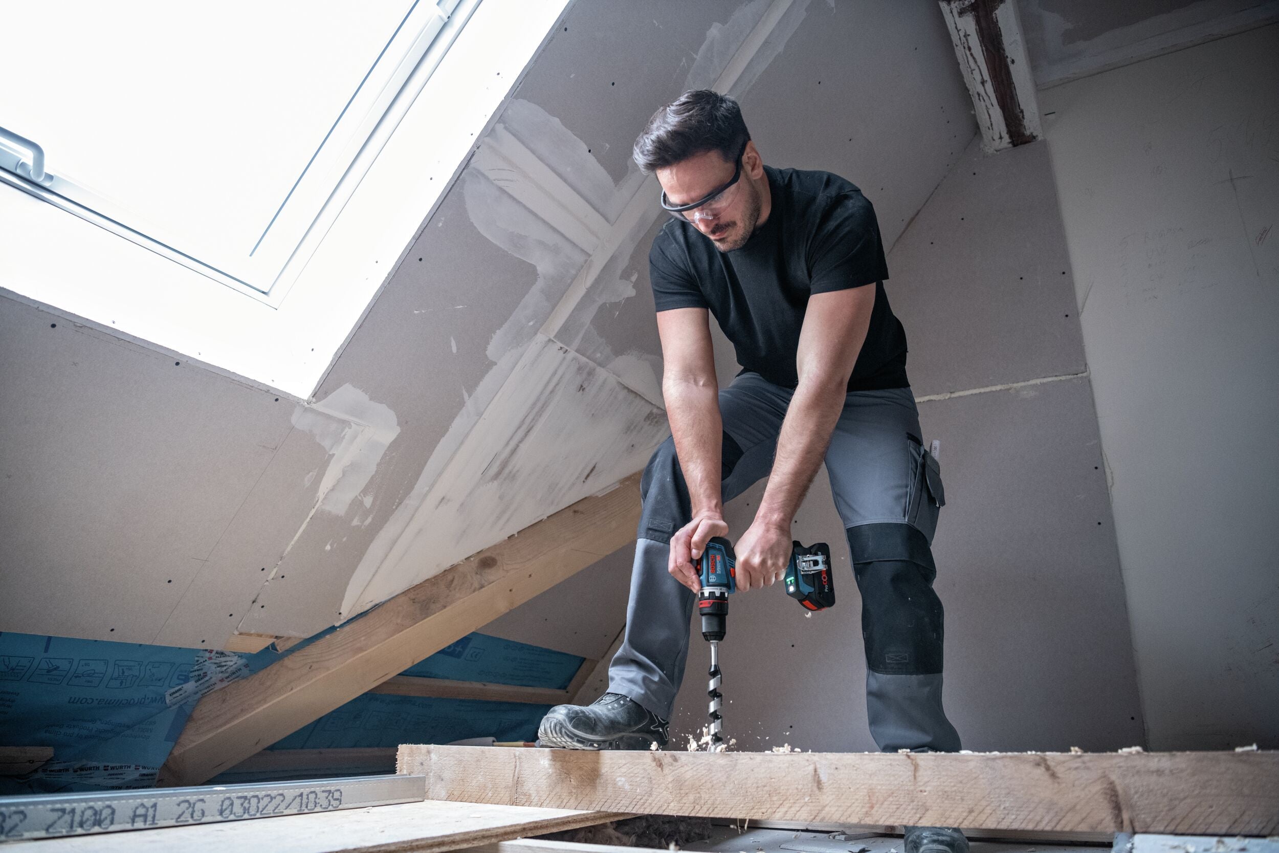 Bosch Professional Akku-Bohrschrauber GSR 18V-90 FC Ohne Akku mit GFA 18-E - in L-BOXX 136