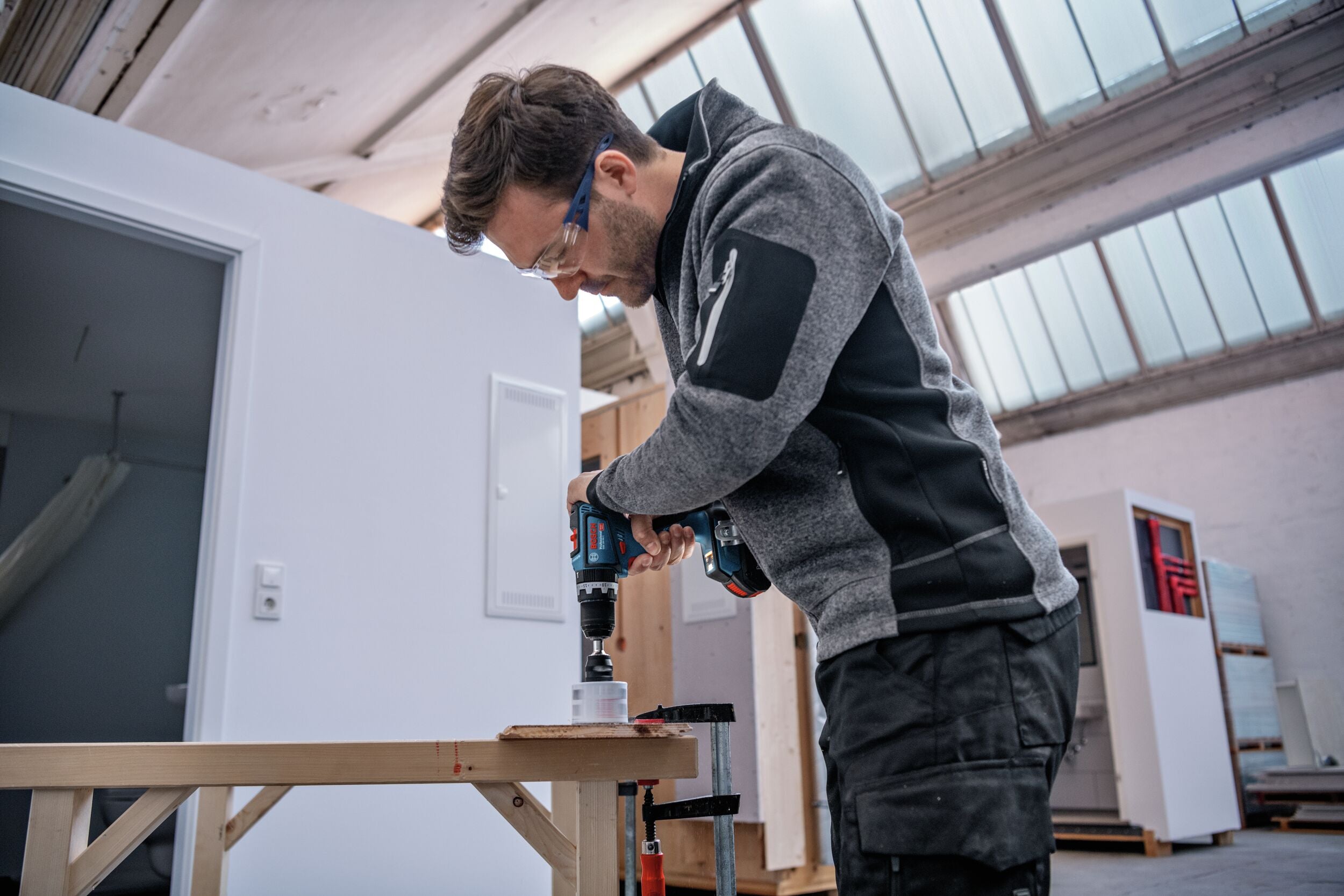 Bosch Professional Akku-Schlagbohrschrauber GSB 18V-90 C mit 2x Akku ProCORE 4 Ah - in L-BOXX 136