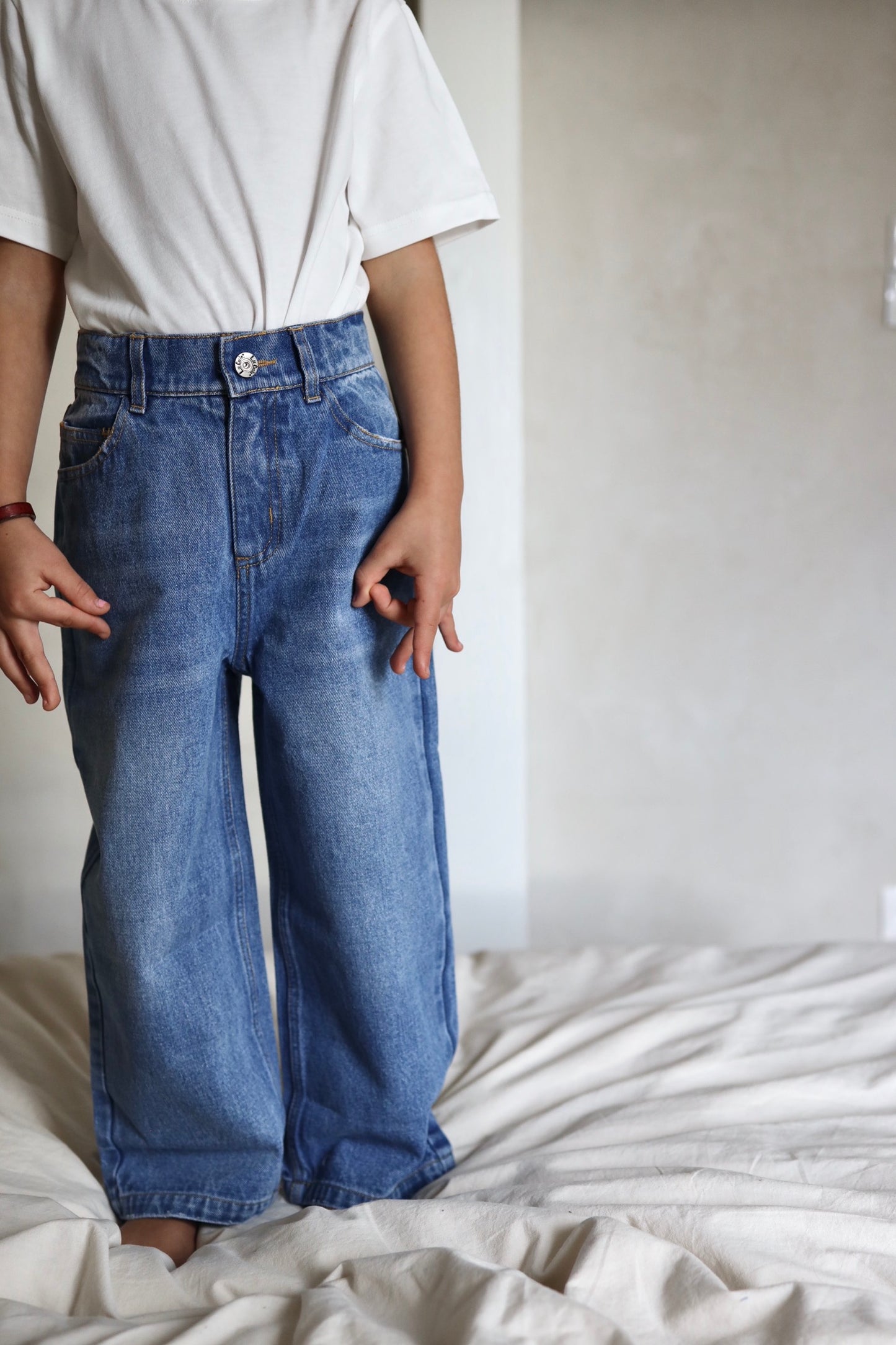 Classic Wide Jeans